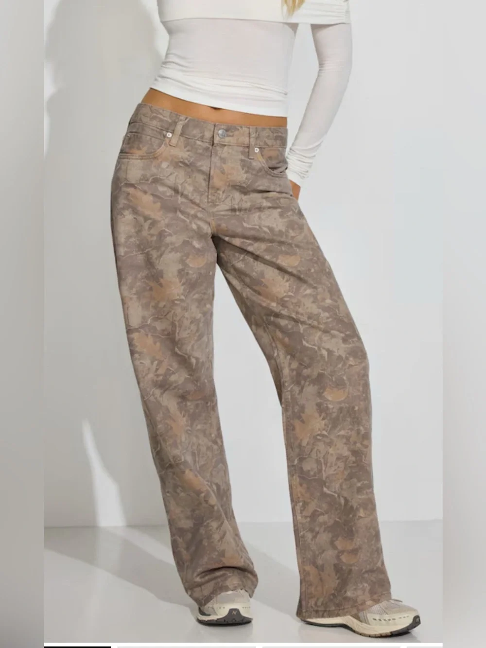 Garage Camo Low Rise Baggy Pants - Picture 1 of 6